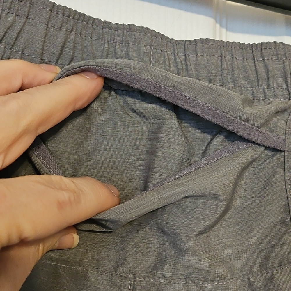 Men's Nike Dri-fit Grey Athletic Shorts with Side Panels and Inner Lining - Picture 10 of 11